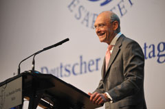 Dr. Klaus Theo Schrder,
Staatssekretr im Bundesministerium fr Gesundheit
