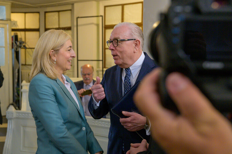 Bundesgesundheitsministerin Nina Warken und Bundesärztekammer-Präsident Dr. Klaus Reinhardt