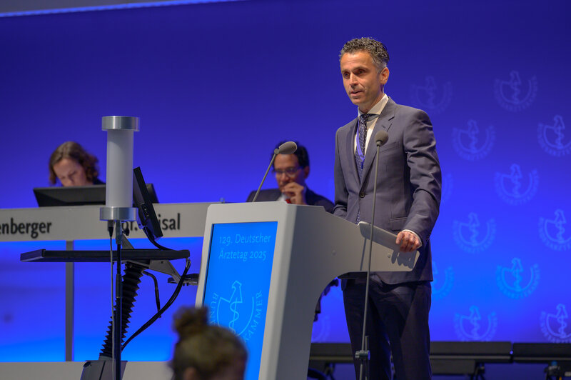 PD Dr. Peter Bobbert