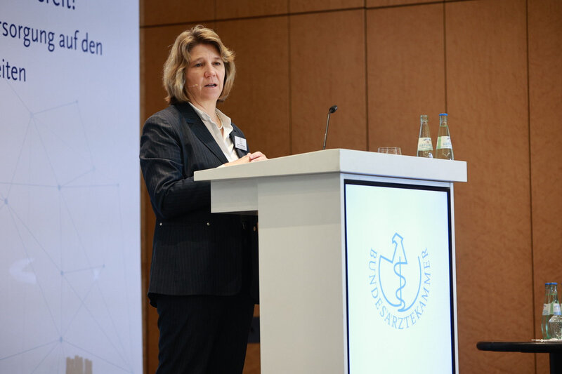 Prof. Dr. Kerstin von der Decken