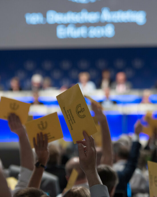 Stimmabgabe beim Deutschen Ärztetag Deutscher_Aerztetag