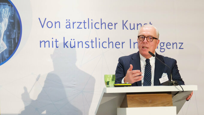 BÄK-Präsident Dr. Klaus Reinhardt AX-230919-0901.jpg