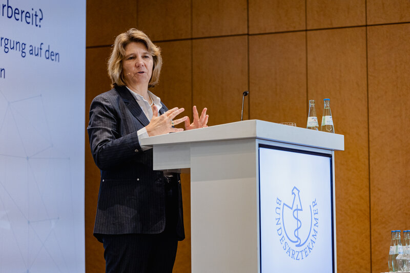 Prof. Dr. Kerstin von der Decken