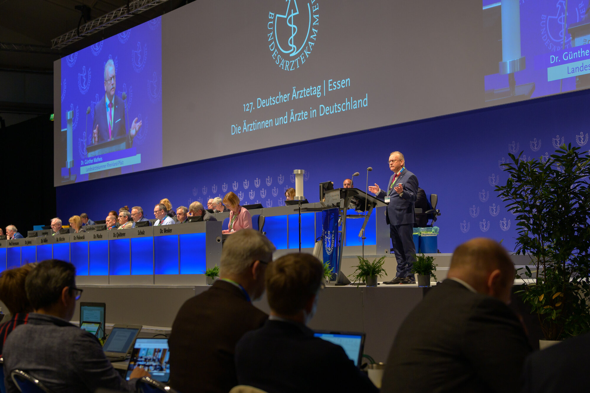 Dr. Günther Matheis