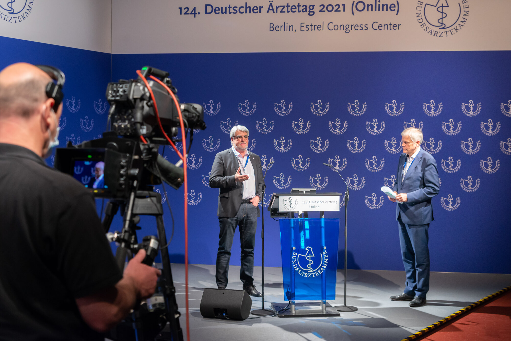 links: Prof. Dr. med. Henrik Herrmann, Präsident der Ärztekammer Schleswig-Holstein; rechts: Dr. med. Johannes Gehle, Präsident der Ärztekammer Westfalen-Lippe