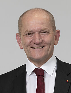 Dr. Wolfgang Miller