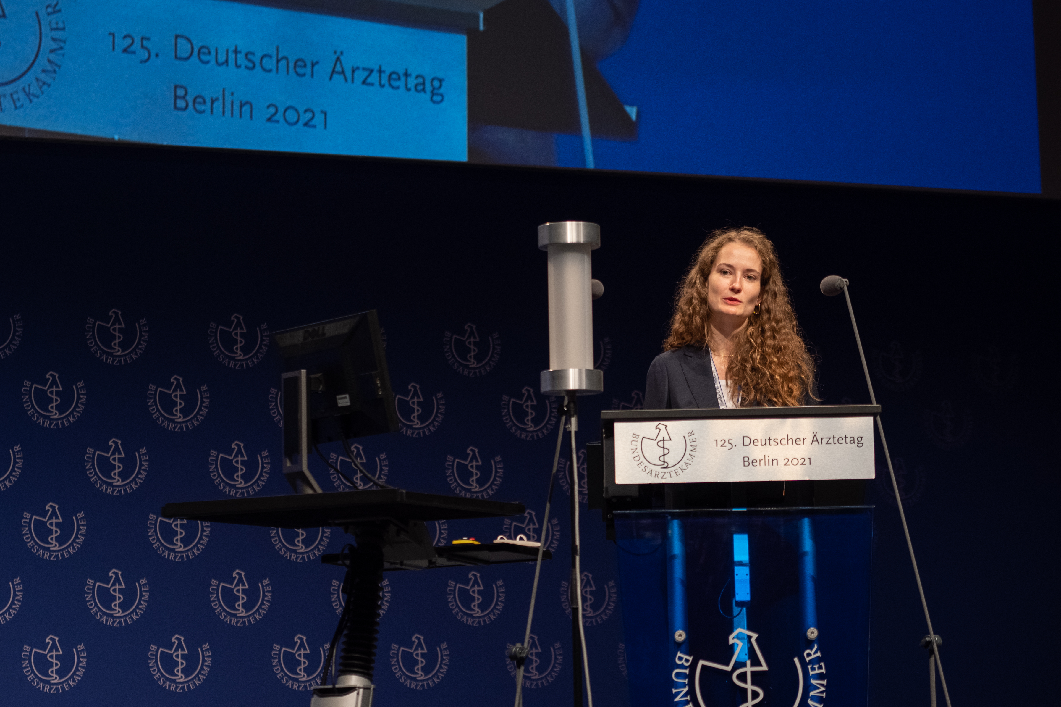 TOP II: Klimaschutz ist Gesundheitsschutz - Vortrag von Sylvia Hartmann, Berlin, Ärztin, stellvertretende Vorsitzende der Deutschen Allianz Klimawandel und Gesundheit e. V. (KLUG) TOP II: Klimaschutz ist Gesundheitsschutz - Vortrag von Sylvia Hartmann, Berlin, Ärztin, stellvertretende Vorsitzende der Deutschen Allianz Klimawandel und Gesundheit e. V. (KLUG)